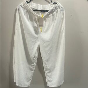 Elegant White Capris for Women